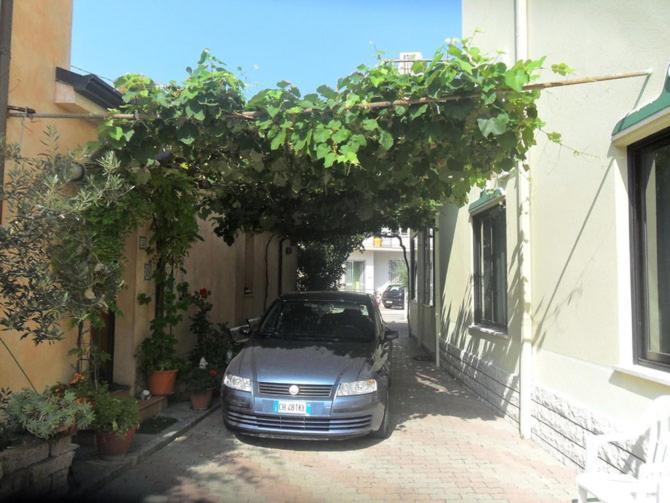 בלריה-איגאה מרינה Albergo Villa-Brandi --- Pensione Completa --- מראה חיצוני תמונה